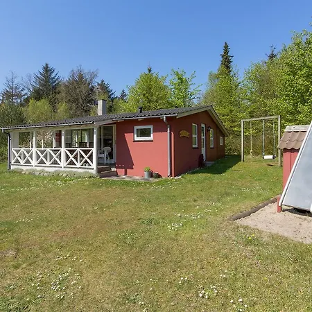 Three-bedroom Holiday In * Hals